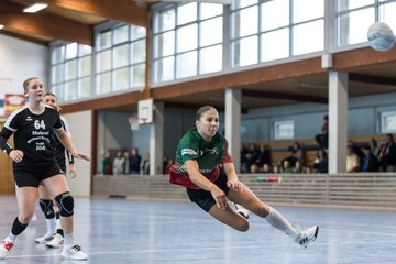 Bild 106 - wBJ HSG Kremperheide/Muensterdorf - HSG Joerl-Doppeleiche Vioel : Ergebnis: 34:23
